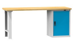 Dílenské stoly série C, šířka 2500, hloubka 700 nebo 800, výška 880 nebo 890 mm (6 modelů)