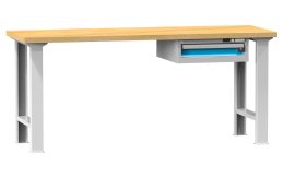 Dílenské stoly série P, šířka 2500, hloubka 700 nebo 800, výška 880 nebo 890 mm (6 modelů)