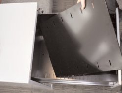 Vložené perforované dno pro kartotéky Bisley Contract, formát FLS (šířka 470 mm)