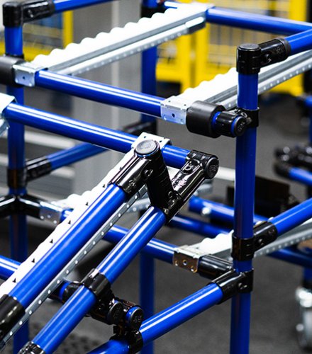 Dopravník pro firmu s autodíly