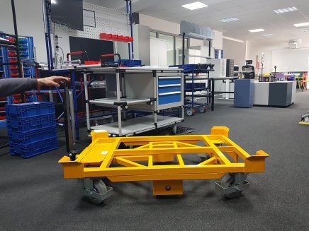 Svařovaný vozík na míru 21121603 - 2